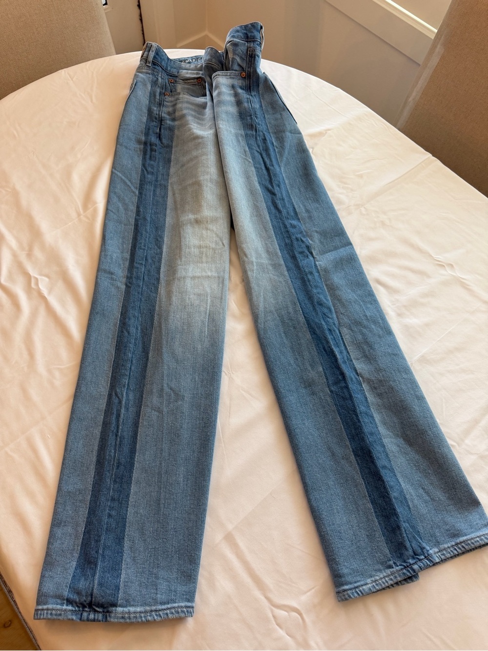 American Eagle Wide Leg Two-Tone Blue Women’s Jeans